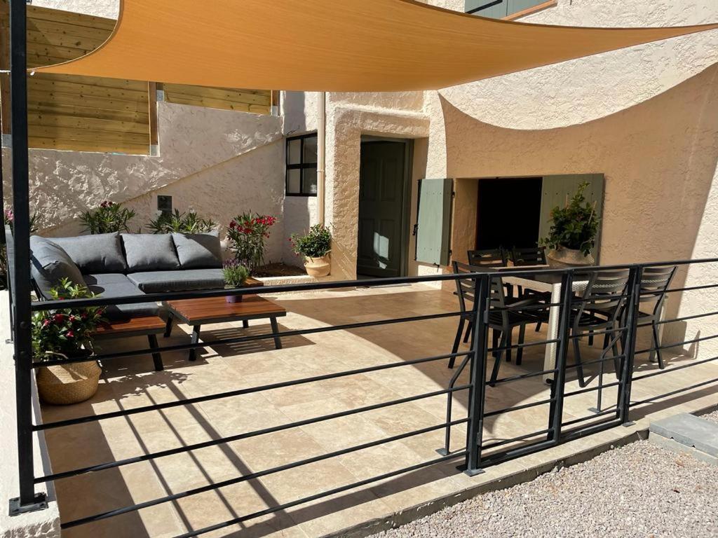 Апартаменты La Ribasse En Provence Венель Экстерьер фото